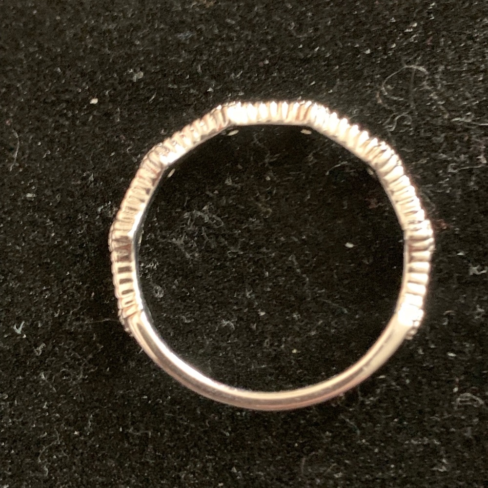 Ring - Picture 3 of 6